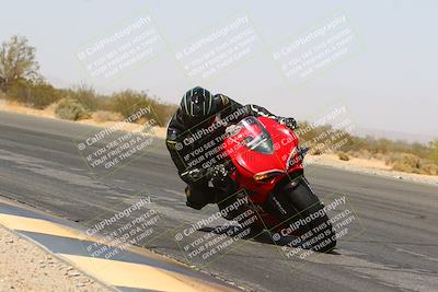 media/Mar-28-2022-Superbike Trackdays (Mon) [[b8603d0f67]]/Open Track Time/Turn 3 Inside/